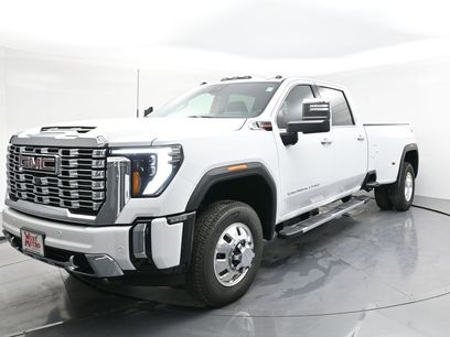 New 2026 GMC Sierra 3500 Denali w/ Denali Reserve Package