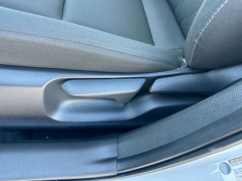 Used 2023 Toyota Corolla LE image 22