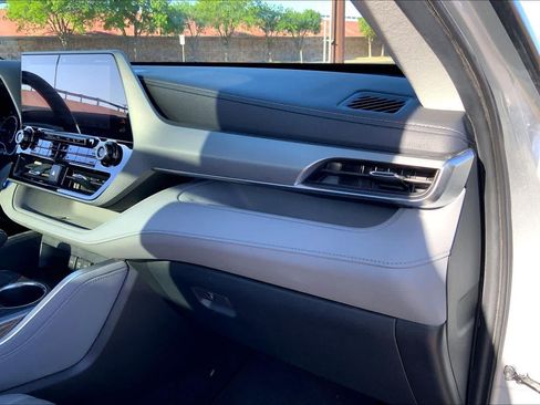 Used 2020 Toyota Highlander Platinum AWD/4WD image 47
