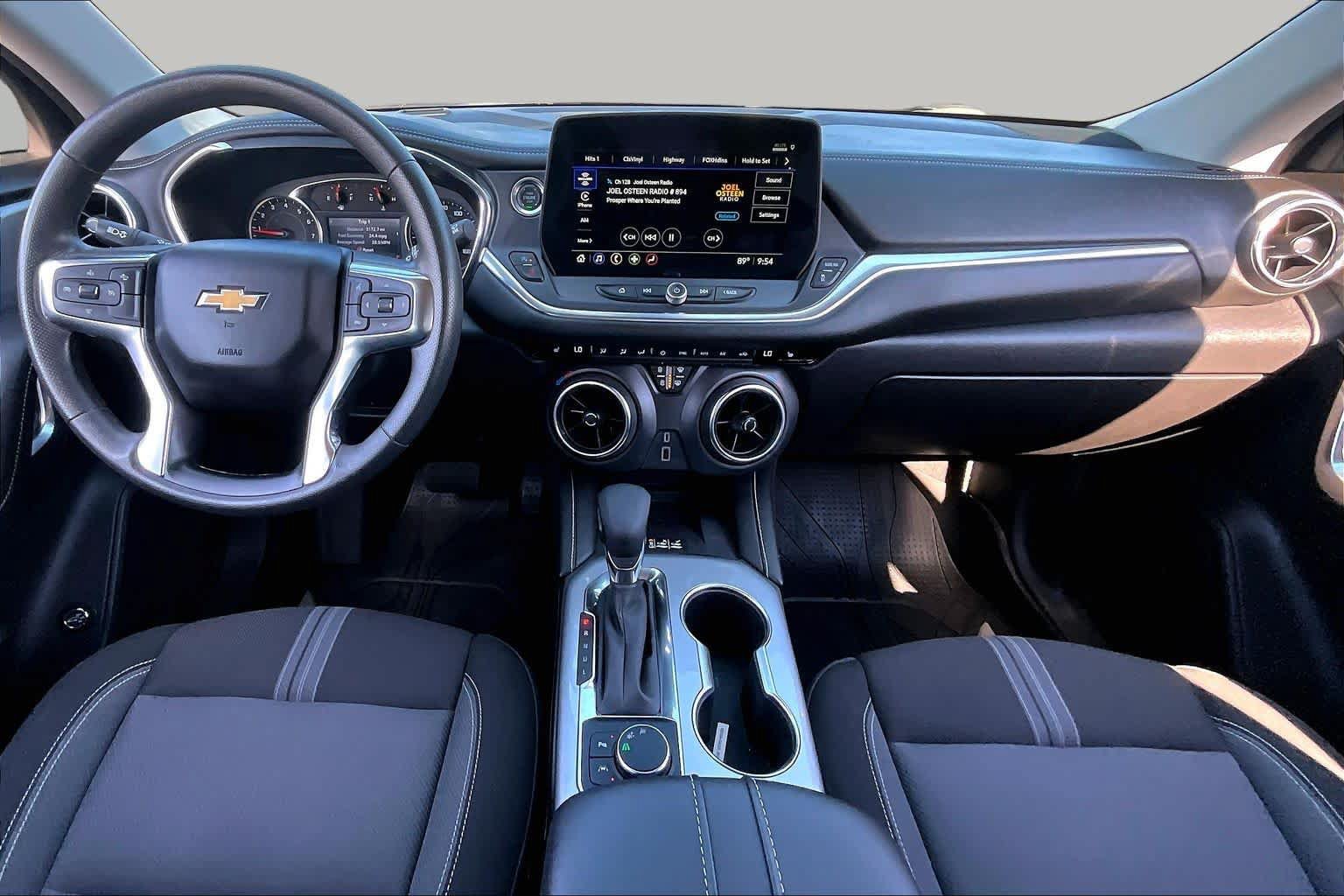 Certified 2024 Chevrolet Blazer LT w/ Convenience Package FWD image 16