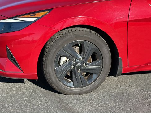 Used 2023 Hyundai Elantra SEL image 9