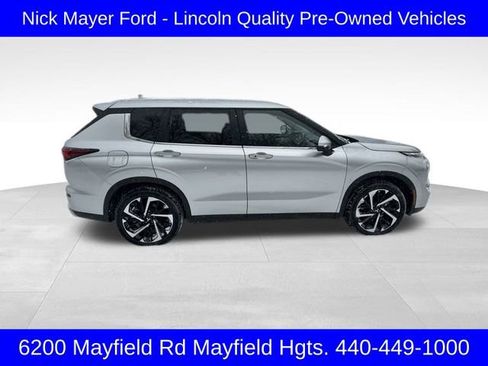 Used 2024 Mitsubishi Outlander SE image 8