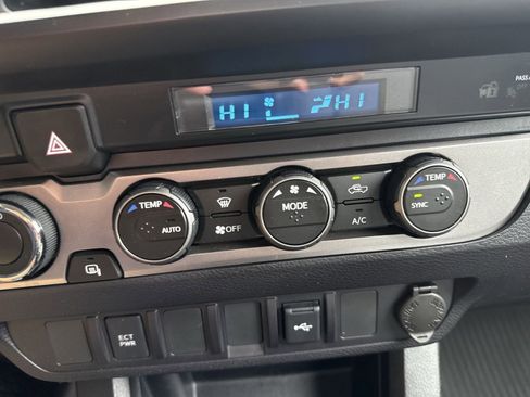Used 2021 Toyota Tacoma SR w/ SX Package AWD/4WD image 20