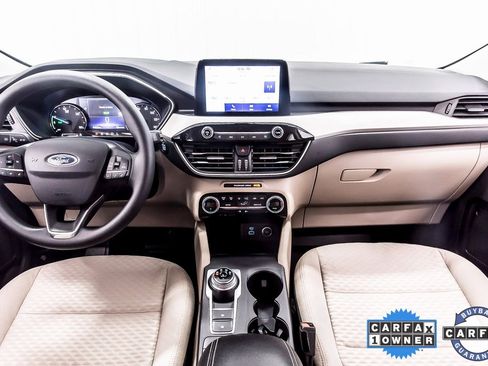 Used 2021 Ford Escape SE image 17