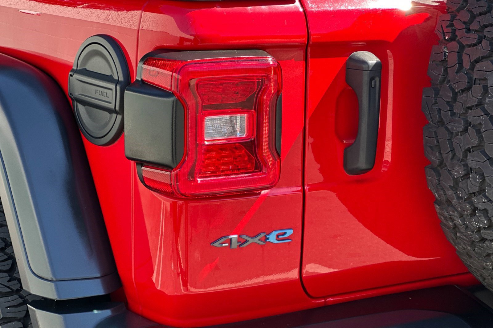 Used 2023 Jeep Wrangler Unlimited Rubicon 4xe AWD/4WD image 30