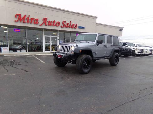 Used 2014 Jeep Wrangler Unlimited Sport w/ Quick Order Package 24S AWD/4WD image 2