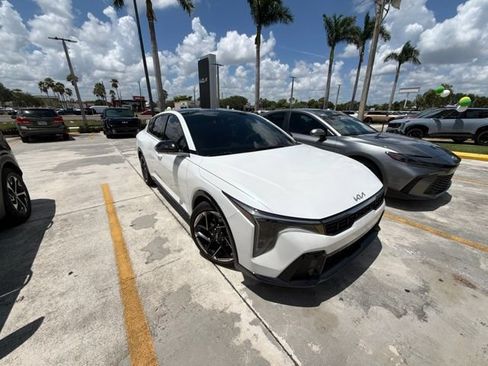 Used 2025 Kia K4 GT-Line w/ GT-Line Premium Package FWD image 1
