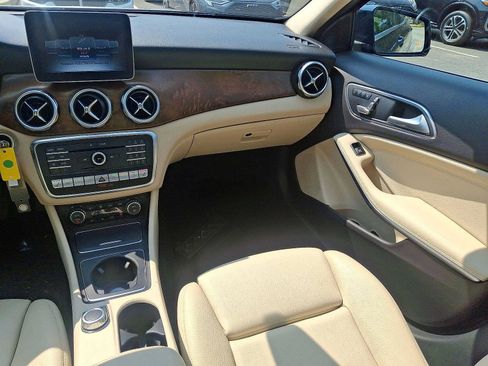 Used 2018 Mercedes-Benz GLA 250 4MATIC image 11