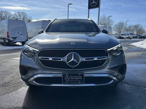 Used 2023 Mercedes-Benz GLC 300 4MATIC image 2
