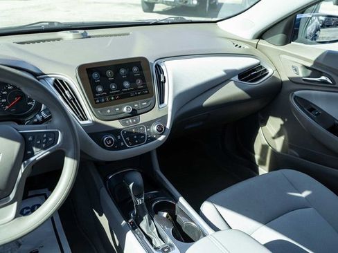 Used 2024 Chevrolet Malibu LT image 16