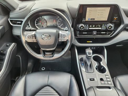 Used 2023 Toyota Highlander XSE FWD image 27