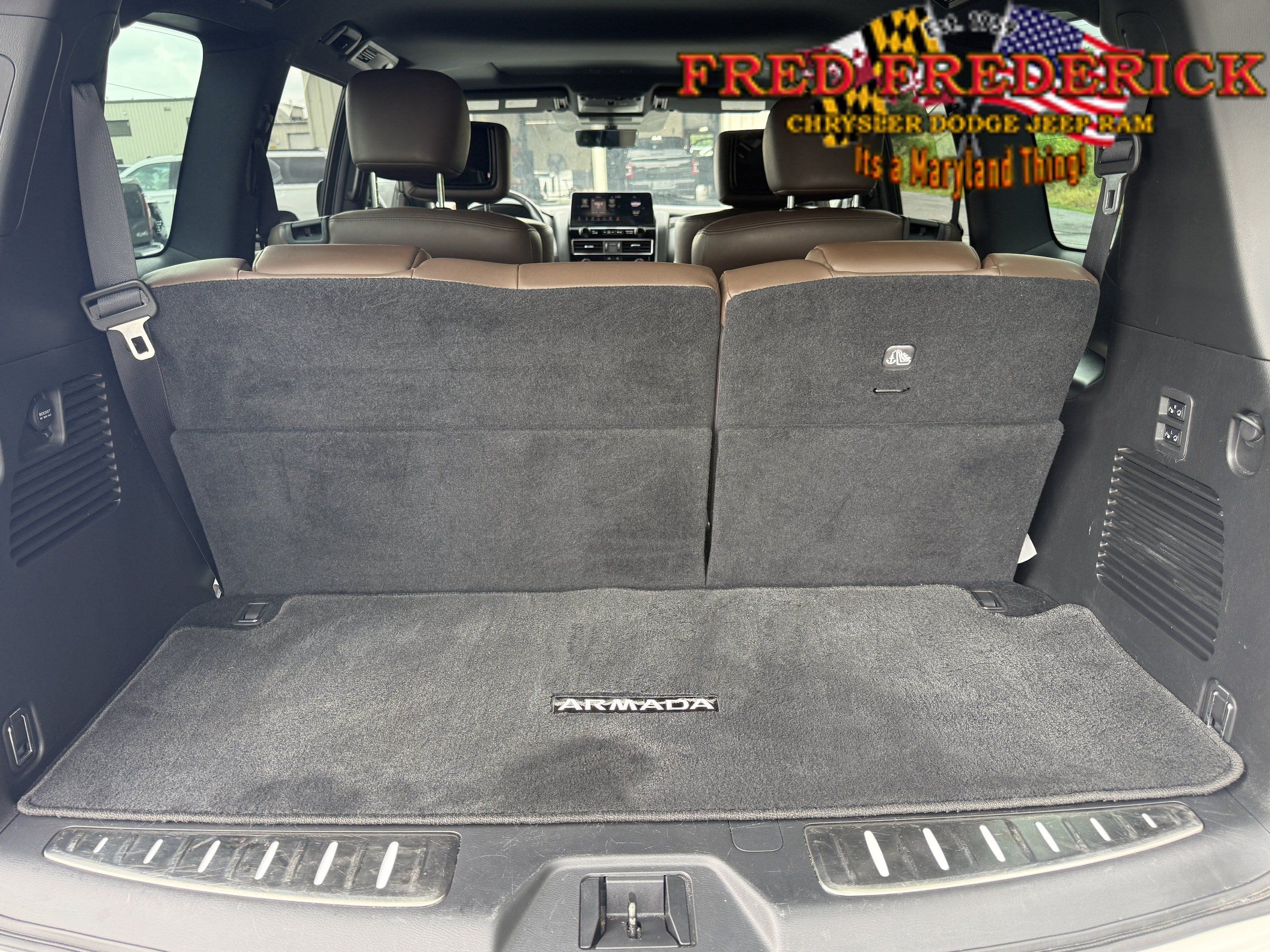 Used 2023 Nissan Armada Platinum w/ Captain's Chairs Package AWD/4WD image 7