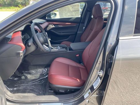 New 2024 MAZDA MAZDA3 Hatchback w/ Appearance Package image 22