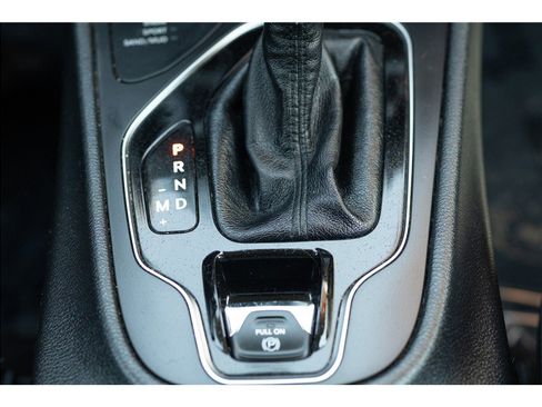 Used 2020 Jeep Cherokee Limited AWD/4WD image 11