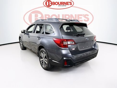Used 2019 Subaru Outback 3.6R Limited AWD/4WD image 9