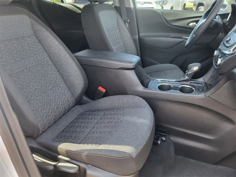 Used 2024 Chevrolet Equinox LT image 28