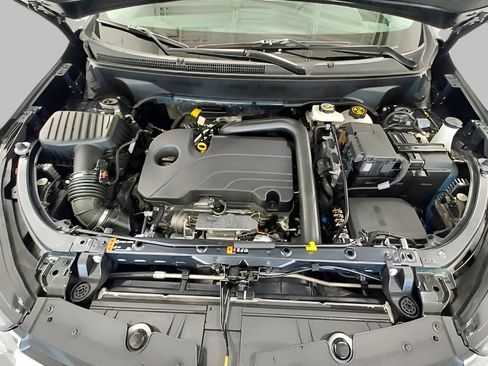 Used 2023 Chevrolet Equinox LT image 15