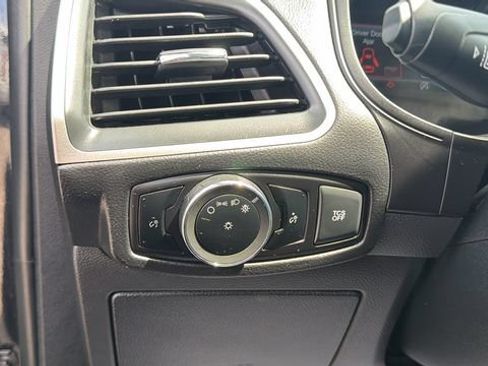 Certified 2024 Ford Edge SEL AWD/4WD image 19