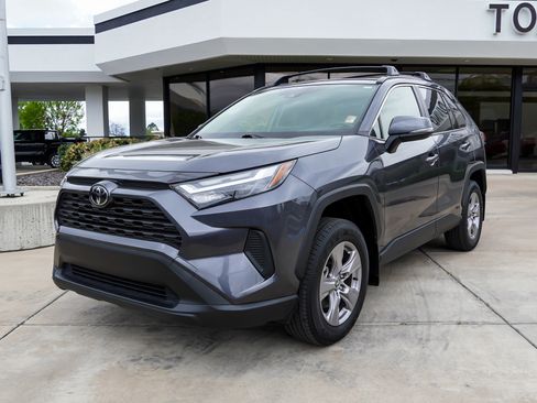 Used 2025 Toyota RAV4 XLE w/ Convenience Package AWD/4WD image 4