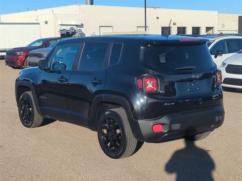 Used 2023 Jeep Renegade Latitude image 5