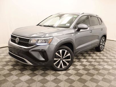 Used 2023 Volkswagen Taos SE w/ Panoramic Sunroof Package