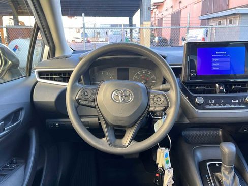 Used 2024 Toyota Corolla LE image 12