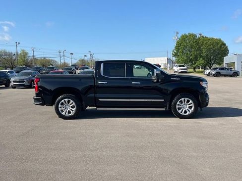 Certified 2024 Chevrolet Silverado 1500 High Country w/ High Country Premium Package AWD/4WD image 3