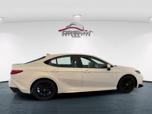 Used 2025 Toyota Camry SE FWD image 20