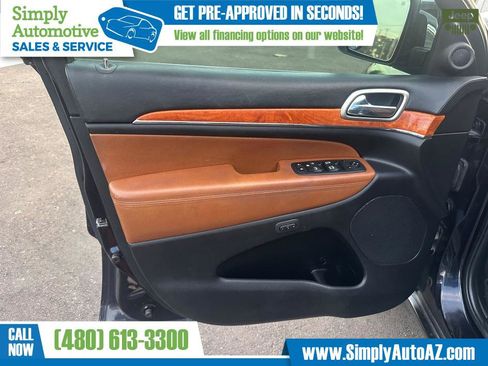 Used 2011 Jeep Grand Cherokee Overland image 21