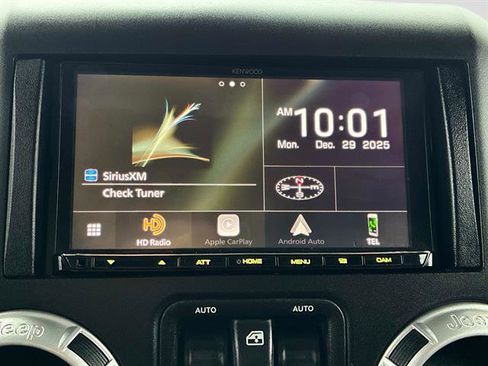 Used 2015 Jeep Wrangler Rubicon w/ Dual Top Group image 32