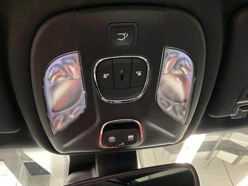 Used 2023 Jeep Compass High Altitude AWD/4WD image 40