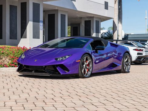 Used 2019 Lamborghini Huracan Performante image 25