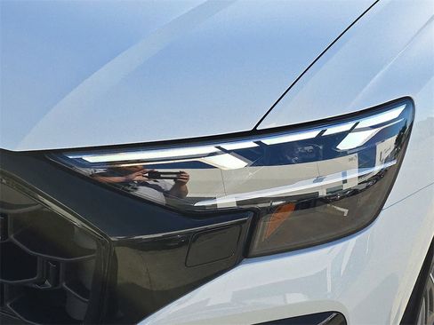 New 2026 Audi Q8 Prestige image 32