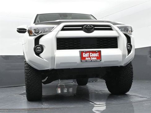 Certified 2024 Toyota 4Runner SR5 Premium w/ Moonroof Package AWD/4WD image 27