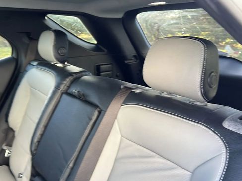 Used 2018 Chevrolet Equinox LT w/ Sun & Infotainment Package image 14