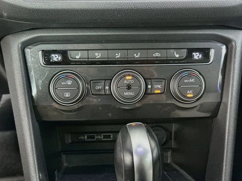 Used 2020 Volkswagen Tiguan SE w/ Panoramic Sunroof Package FWD image 22