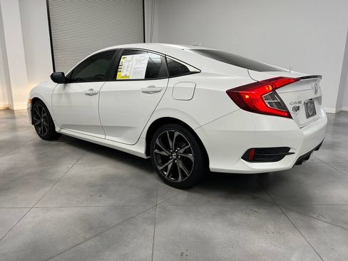 Used 2019 Honda Civic Sport image 6