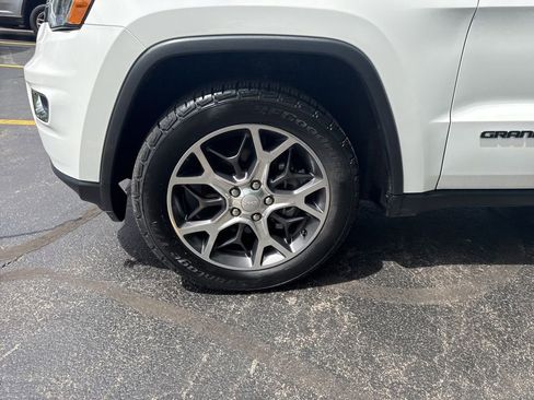 Used 2019 Jeep Grand Cherokee Limited AWD/4WD image 11