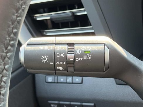 Used 2025 Lexus GX 550 w/ Accessory Package (Z1) AWD/4WD image 45