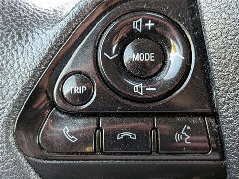 Used 2021 Toyota Prius L Eco FWD image 11