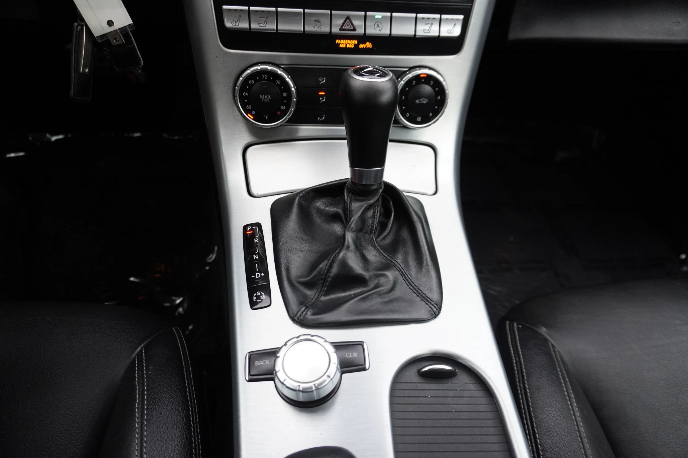 Used 2015 Mercedes-Benz SLK 350 image 18