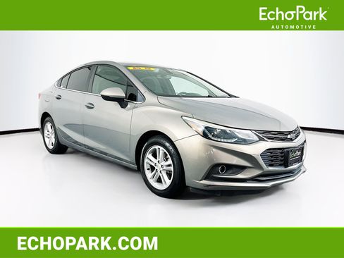Used 2018 Chevrolet Cruze LT w/ Convenience Package image 1