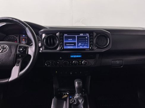 Certified 2021 Toyota Tacoma TRD Off-Road w/ Technology Package AWD/4WD image 15