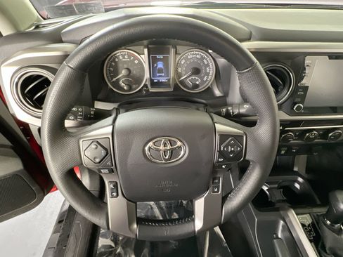 Used 2022 Toyota Tacoma SR5 image 11