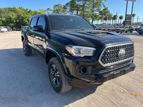 Used 2019 Toyota Tacoma TRD Sport image 1