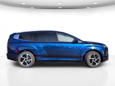 New 2026 Hyundai Ioniq 9 Calligraphy image 9