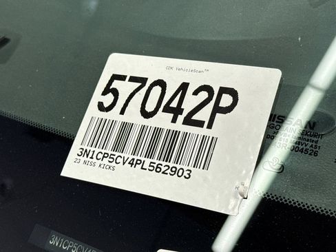 Used 2023 Nissan Kicks SV FWD image 2