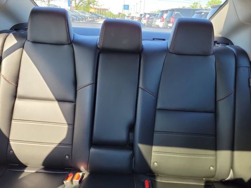 Used 2022 Nissan Sentra SR w/ SR Premium Package FWD image 11