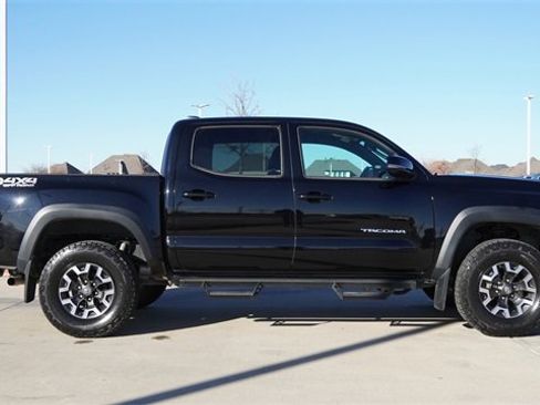 Used 2020 Toyota Tacoma SR5 image 10