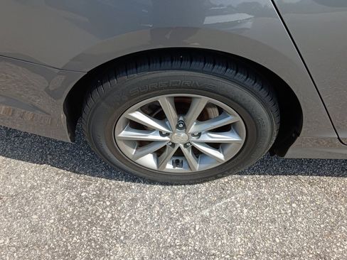 Used 2018 Hyundai Sonata SE w/ Cargo Package FWD image 27